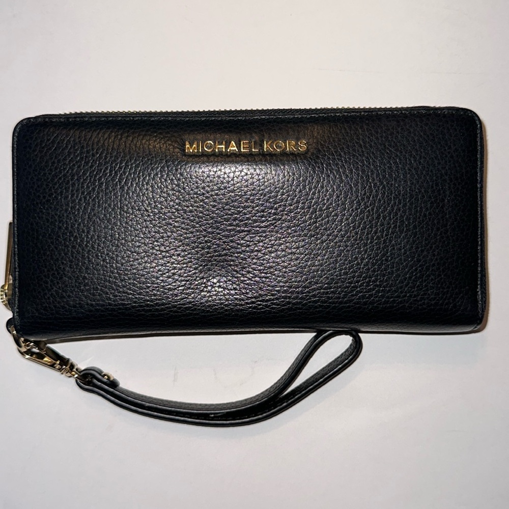 Michael Kors black leather wristlet wallet